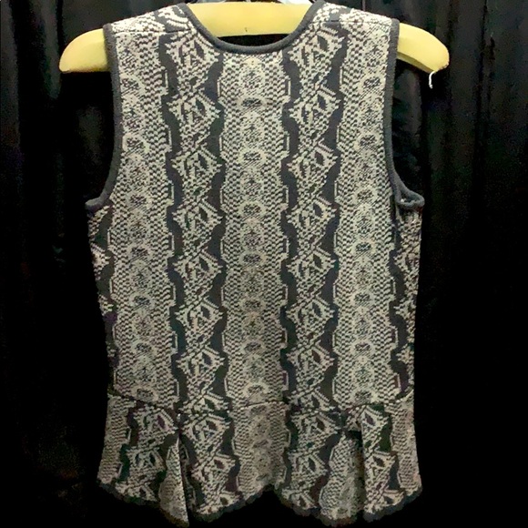 Peplum Shell - Picture 5 of 5